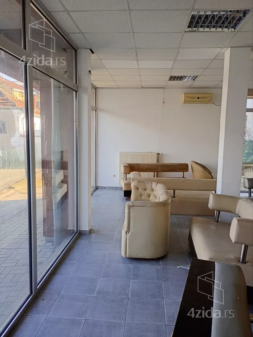 Poslovni prostor | 4zida