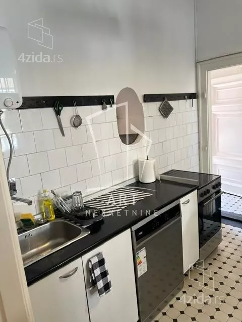 Četvoroiposoban stan | 4zida
