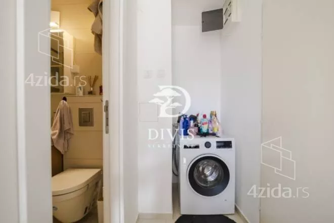 Četvoroiposoban stan | 4zida