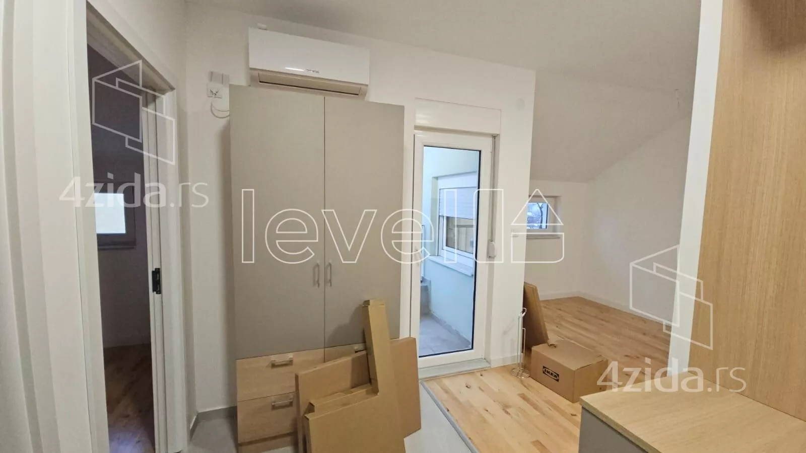 Jednoiposoban stan | 4zida