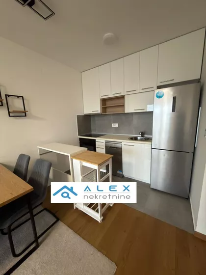 Laze Nančića | 4zida.rs