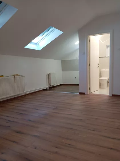 Trg Mladenaca | 4zida.rs