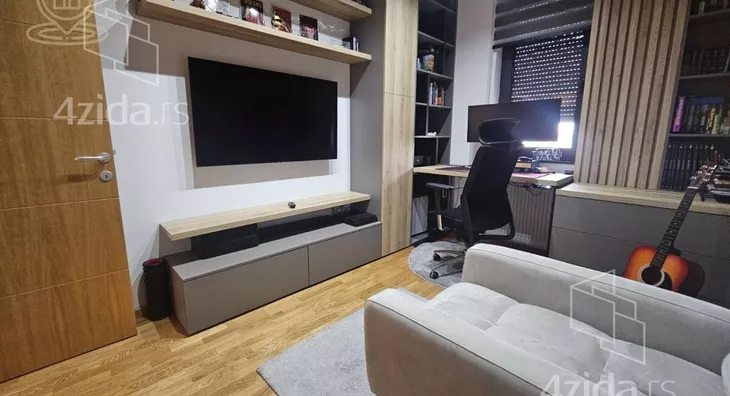 Četvoroiposoban stan | 4zida