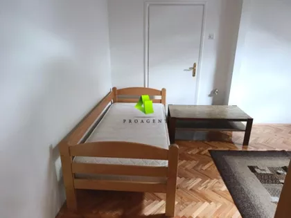 Dom Zdravlja | 4zida.rs