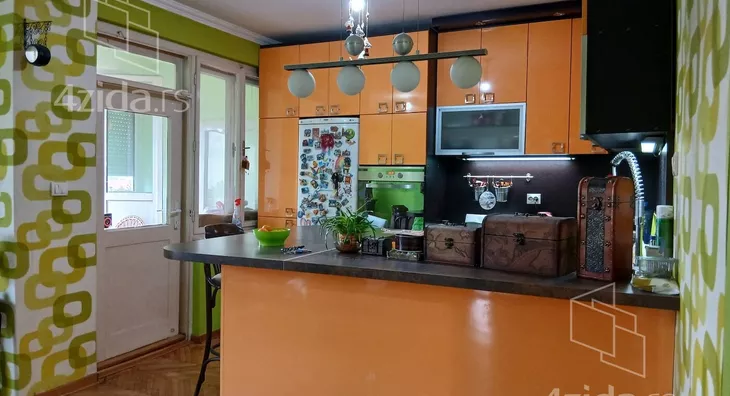 Dvoiposoban stan | 4zida