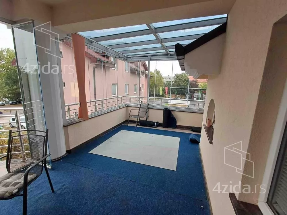 Poslovni prostor | 4zida