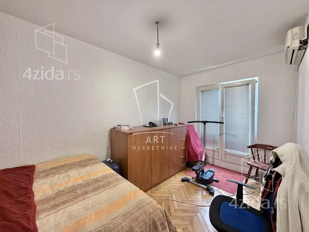 Petosoban stan | 4zida