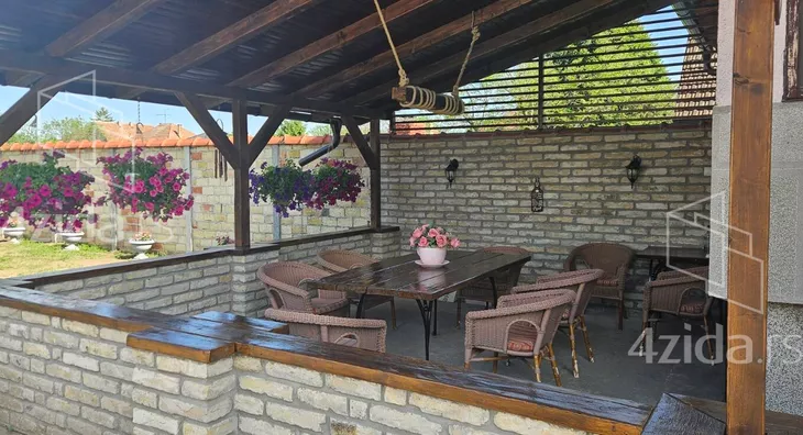 3-etažna kuća | 4zida