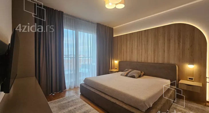 Četvoroiposoban stan | 4zida