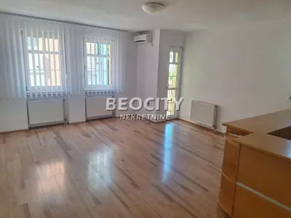 Petra Drapšina | 4zida.rs