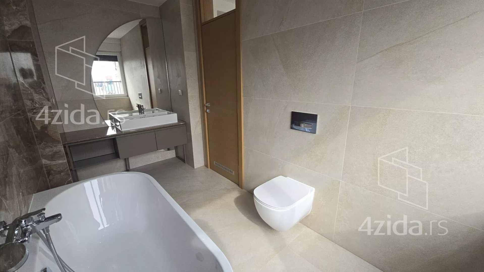 Četvorosoban stan | 4zida