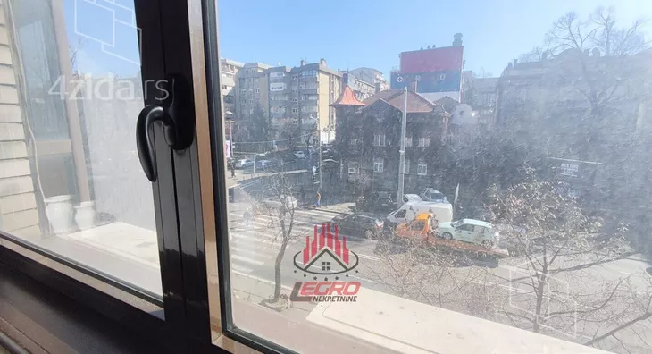 Četvoroiposoban stan | 4zida