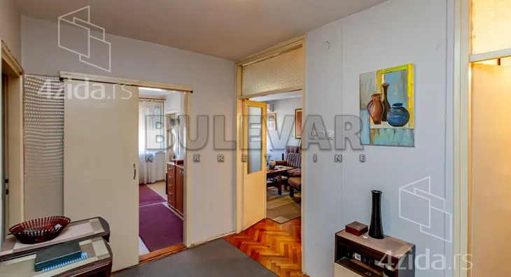 Troiposoban stan | 4zida