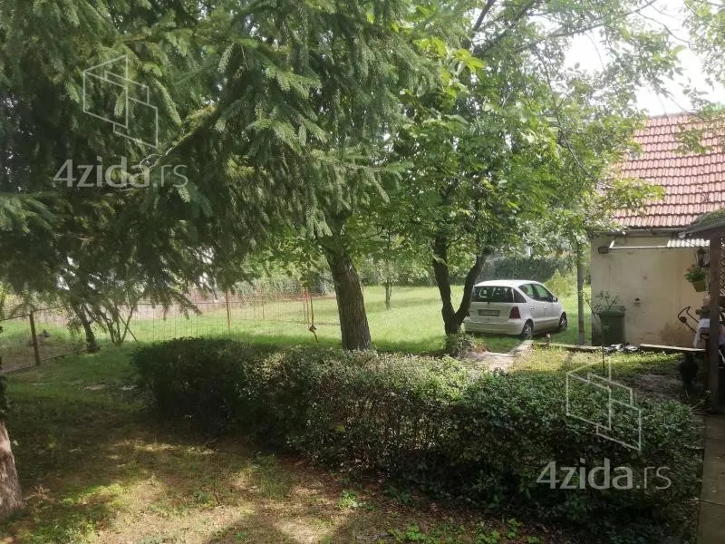 Plac | 4zida