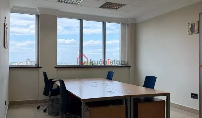 Poslovna zgrada | 4zida