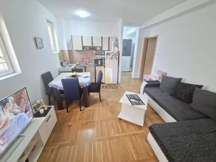 Davorina Jenka | 4zida.rs