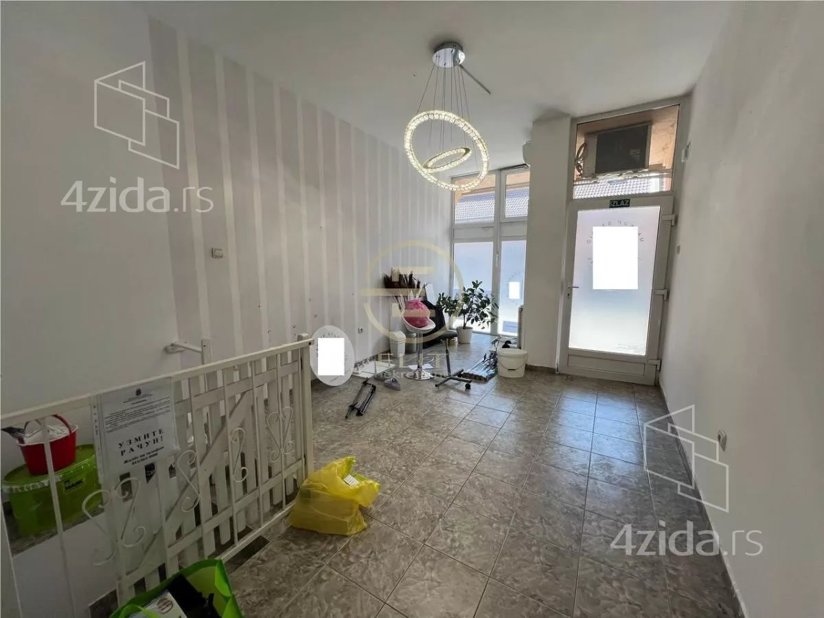 Lokal | 4zida