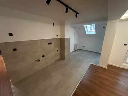 Radnih akcija | 4zida.rs