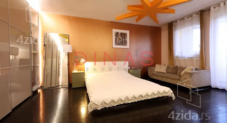 Šestosoban stan | 4zida