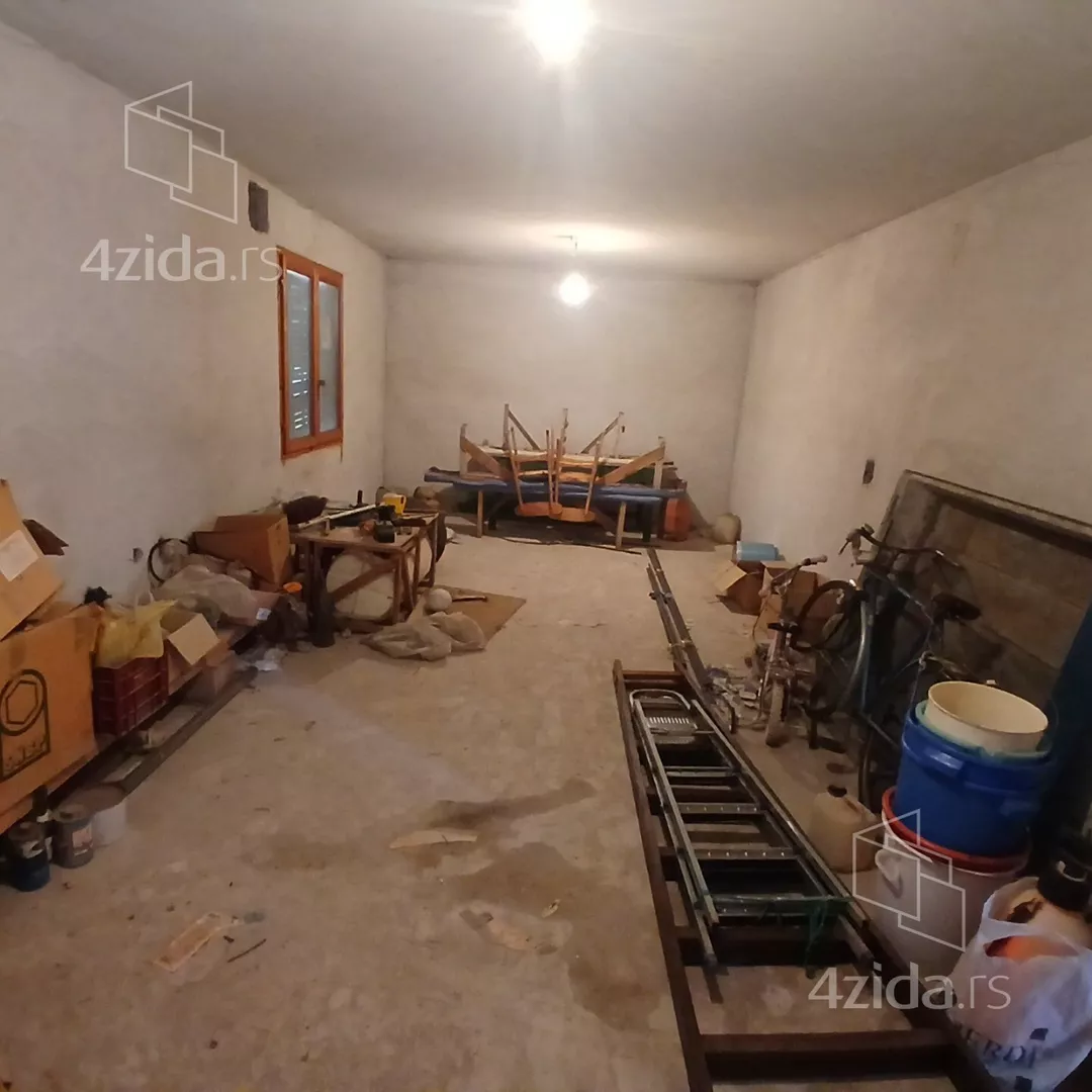 3-etažna kuća | 4zida