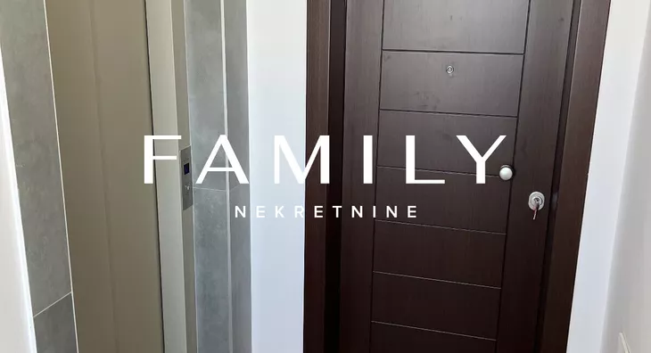 Šestoiposoban stan | 4zida