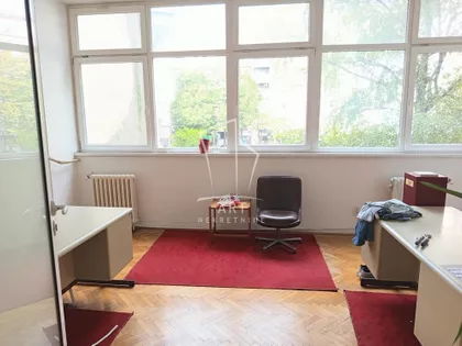 Zmaj Jovina | 4zida.rs