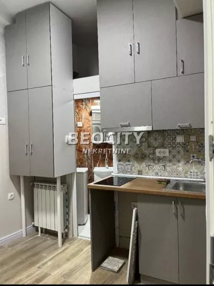 Poštanska | 4zida.rs