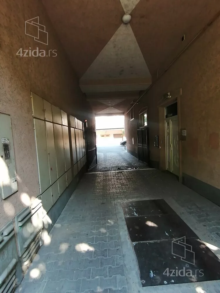 Garaža | 4zida