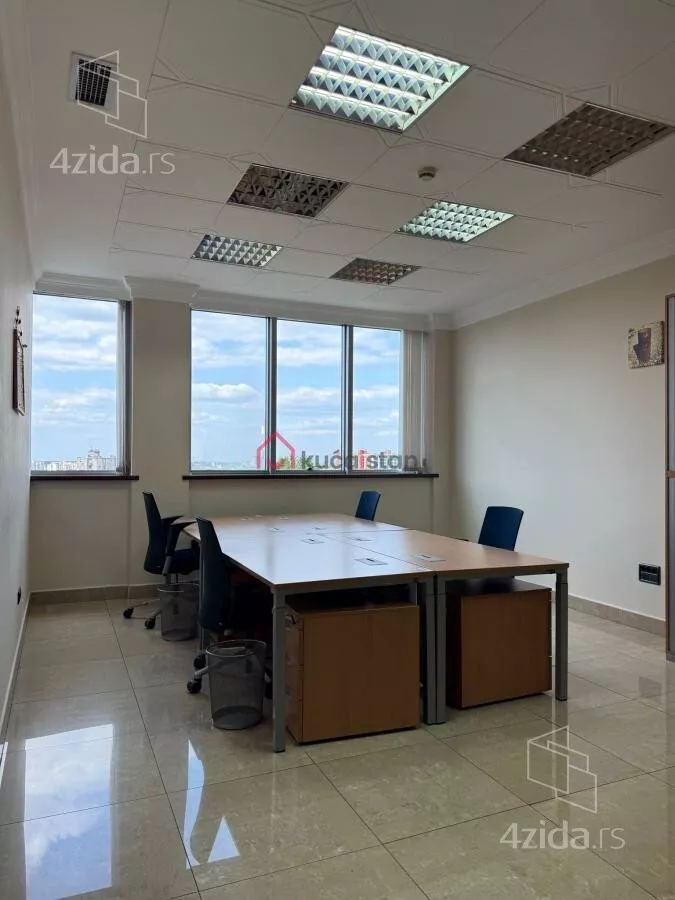 Poslovna zgrada | 4zida