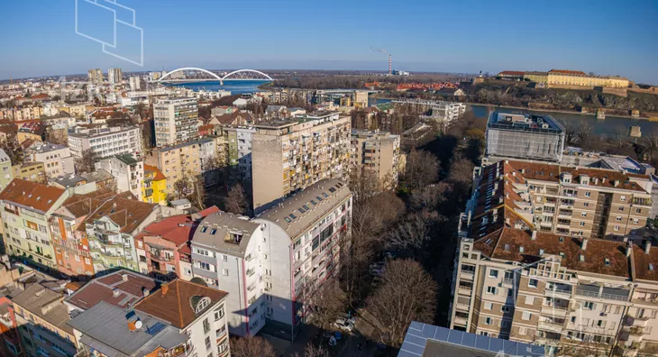 Petosoban stan | 4zida