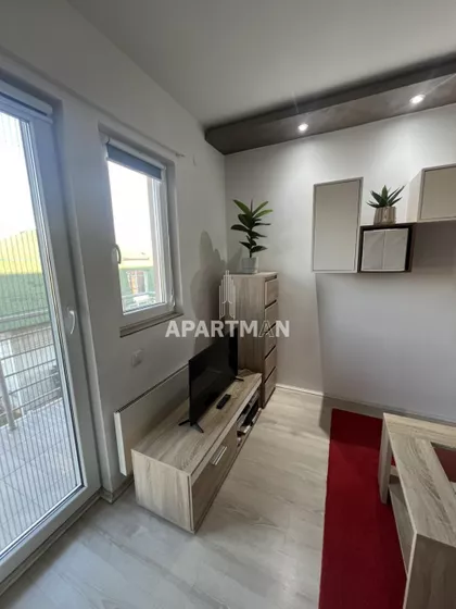 Ugrinovačka | 4zida.rs