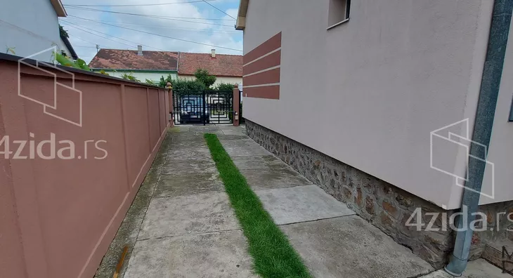 Kuća | 4zida