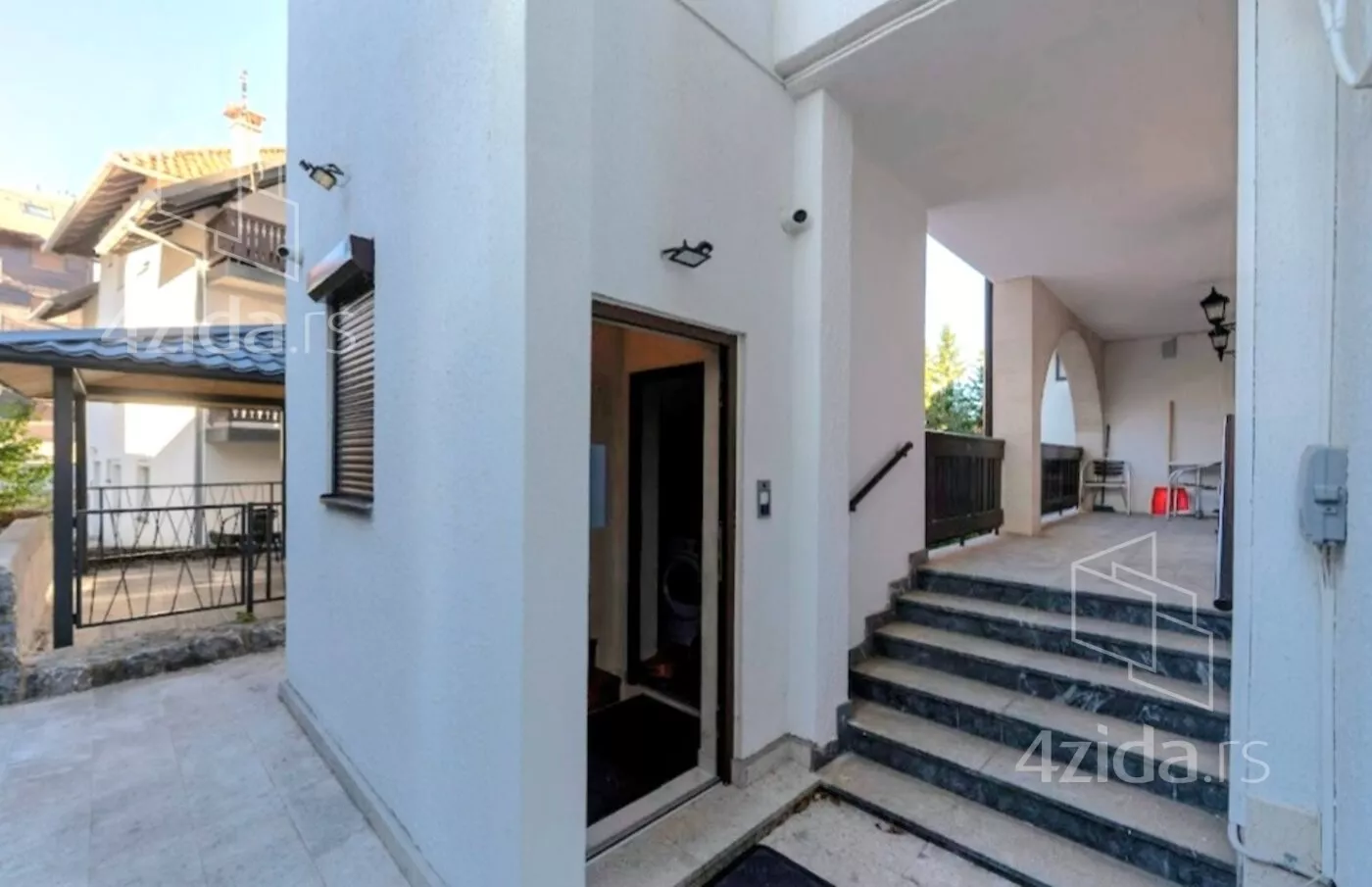 Šestosoban stan | 4zida