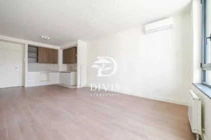 Luke Ćelovića Trebinjca bb | 4zida.rs
