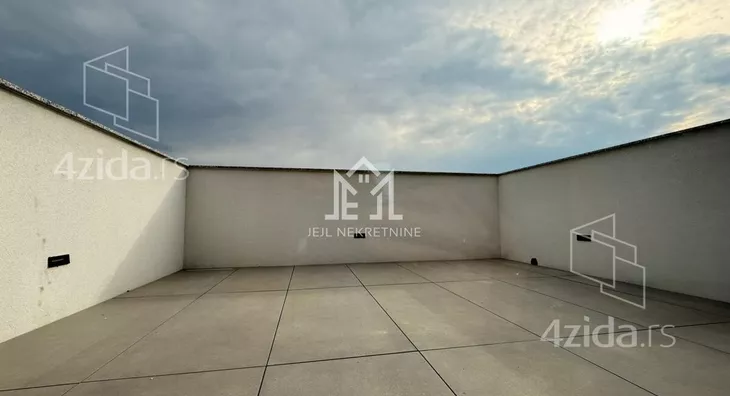 Petosoban stan | 4zida