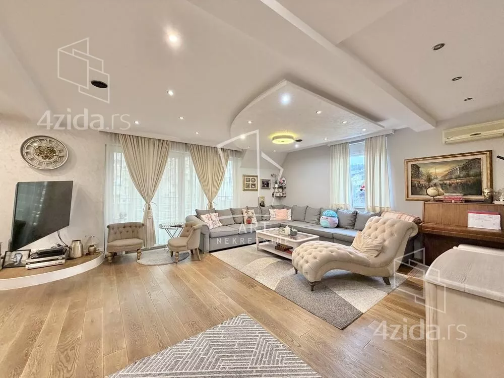 Petosoban stan | 4zida