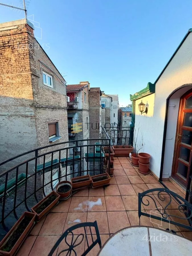 Petosoban stan | 4zida