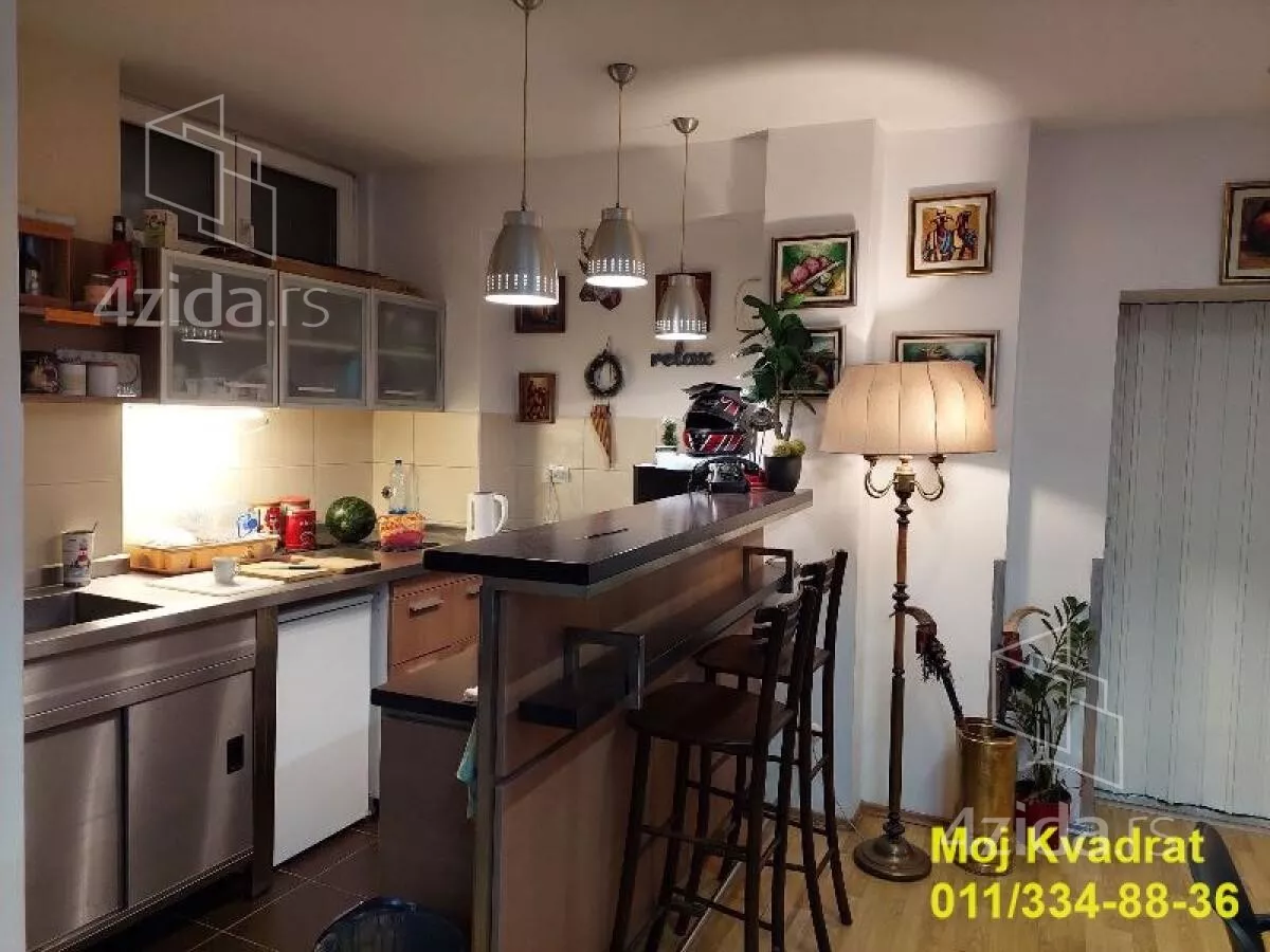 Petosoban stan | 4zida