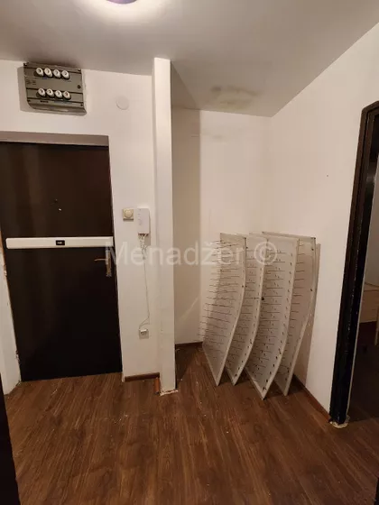 Ustanička | 4zida.rs