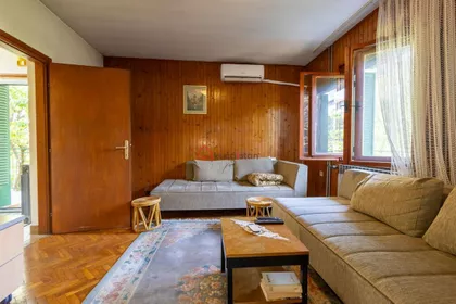 Boleč | 4zida.rs
