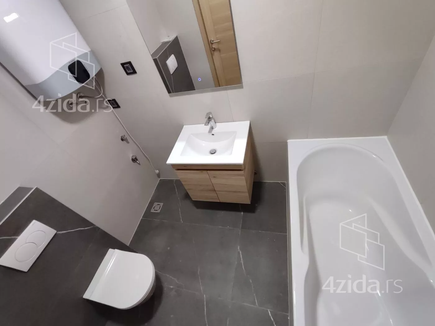 Četvorosoban stan | 4zida