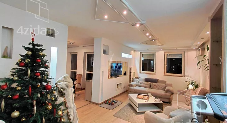 Četvoroiposoban stan | 4zida