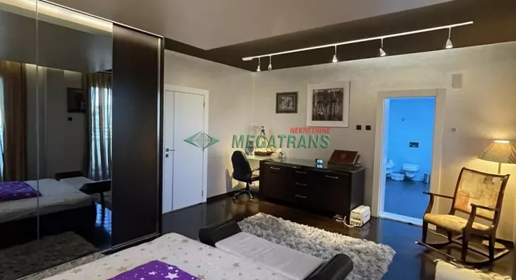 Šestosoban stan | 4zida