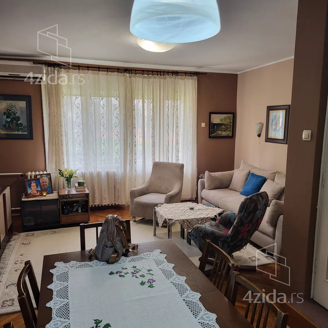 3-etažna kuća | 4zida