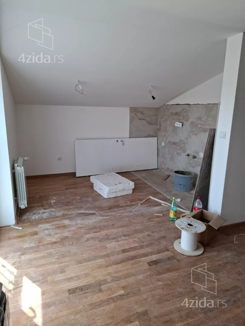 Garsonjera | 4zida