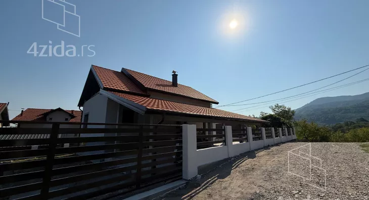 3-etažna kuća | 4zida