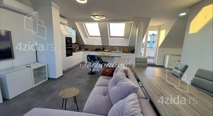 Petosoban stan | 4zida