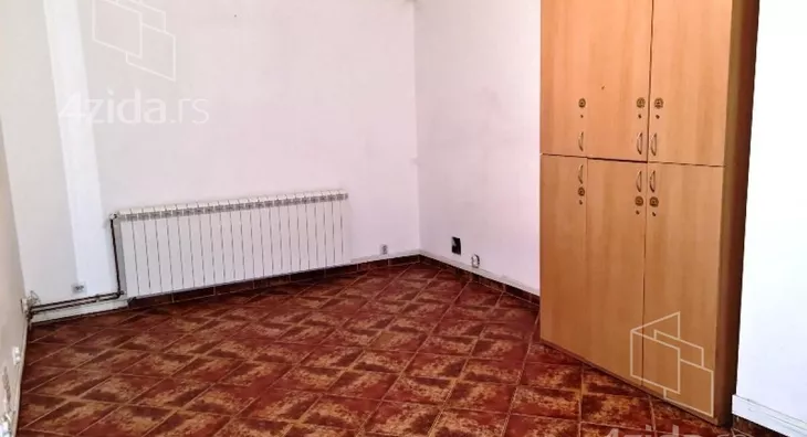 Devetosoban stan | 4zida