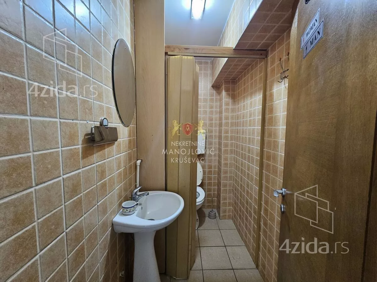 Lokal | 4zida