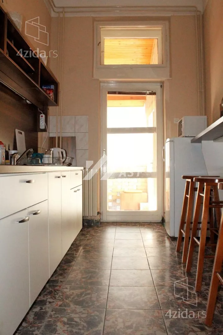 Četvoroiposoban stan | 4zida